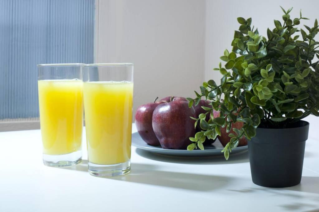 Palaio Faliro, A Bright And Spacious Apartment Афины Экстерьер фото