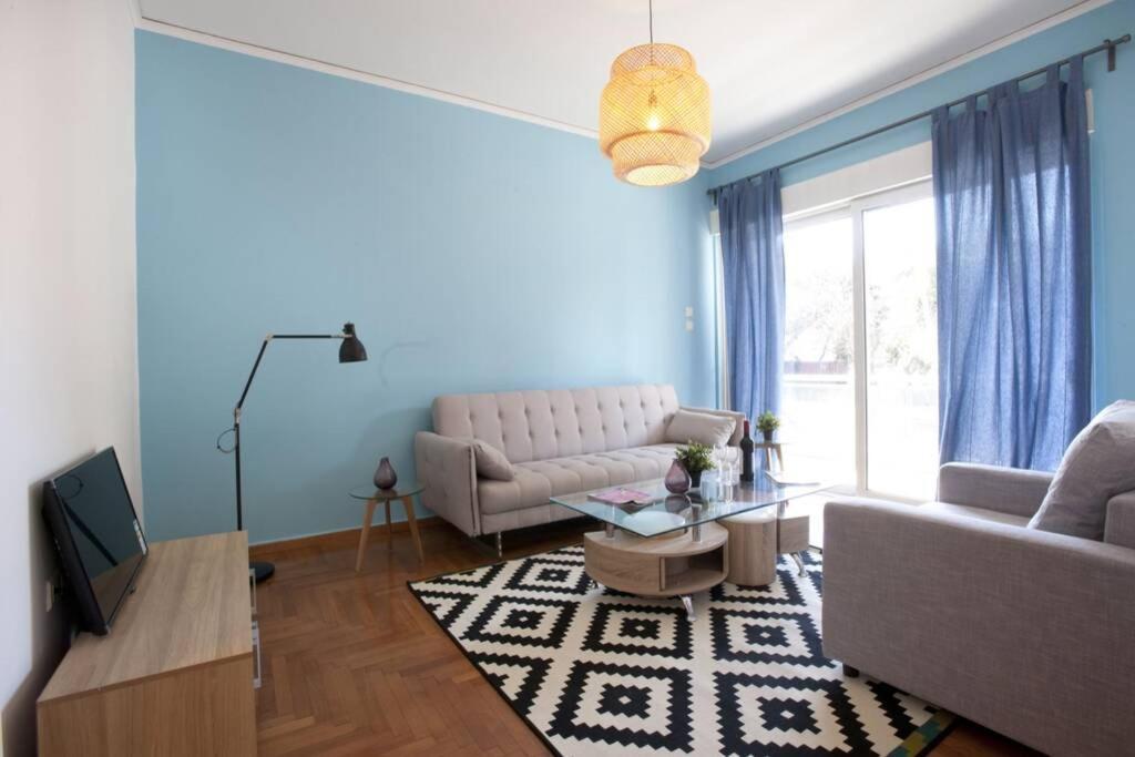 Palaio Faliro, A Bright And Spacious Apartment Афины Экстерьер фото