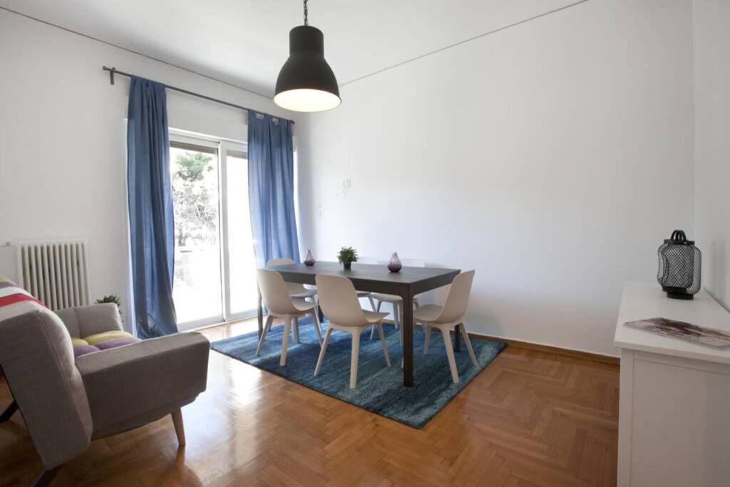Palaio Faliro, A Bright And Spacious Apartment Афины Экстерьер фото