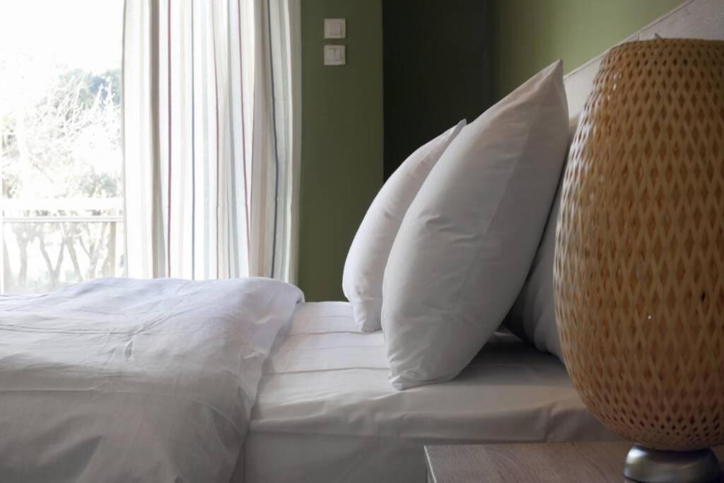 Palaio Faliro, A Bright And Spacious Apartment Афины Экстерьер фото